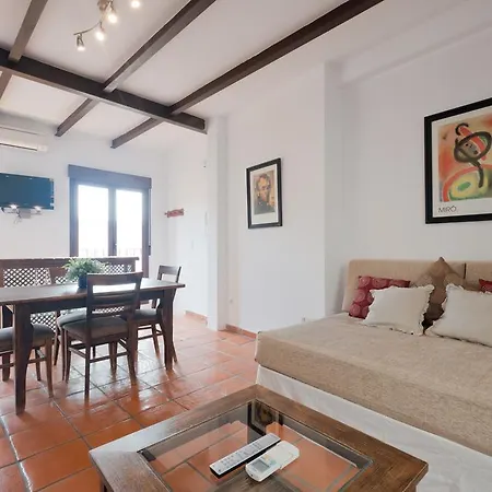 Viviendas El Trillo Apartment *